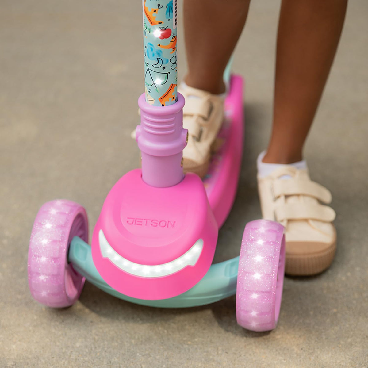 Kids Kick Scooter with LED Lights and Light-Up Wheels L981653