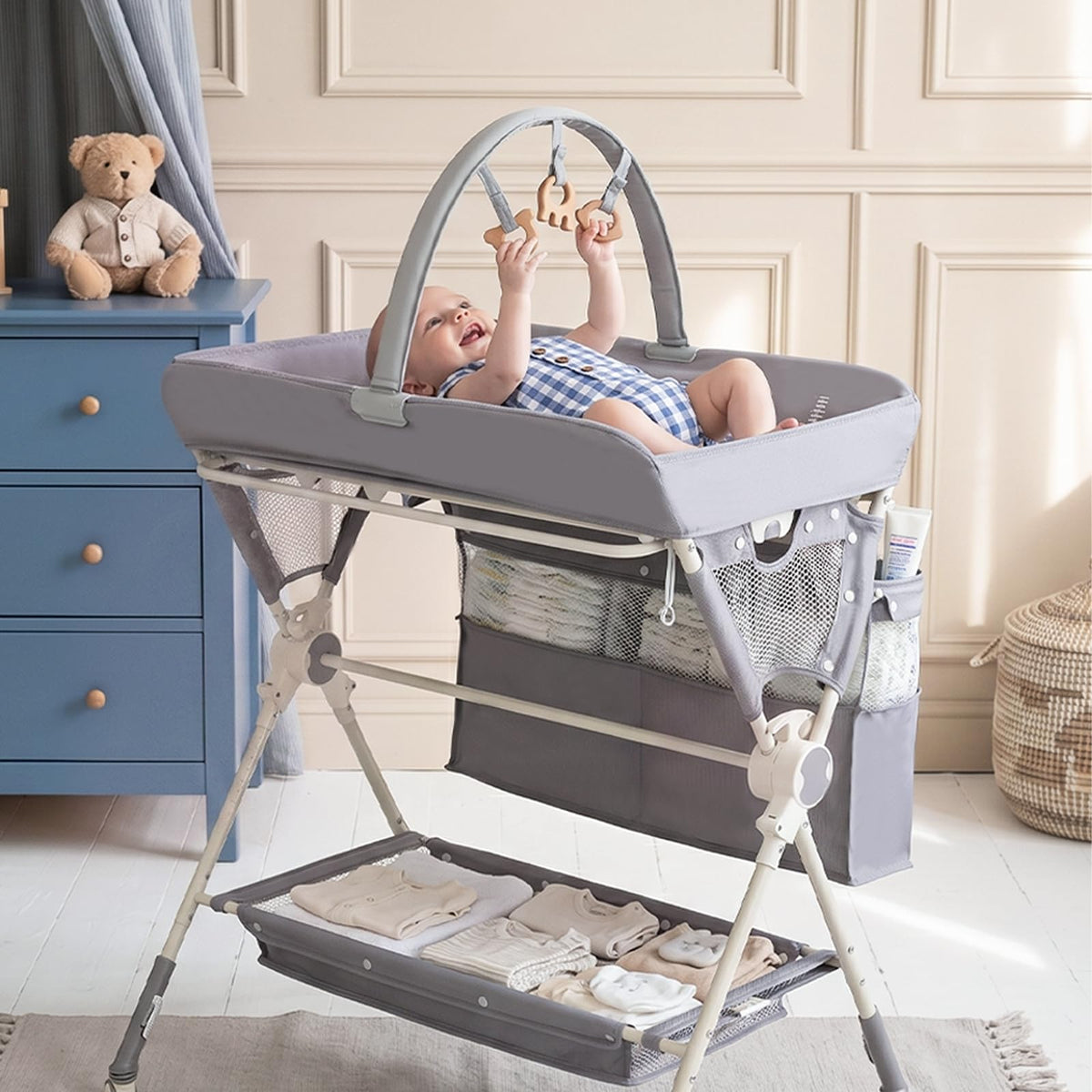 Portable Baby Changing Table with Wheels Z655