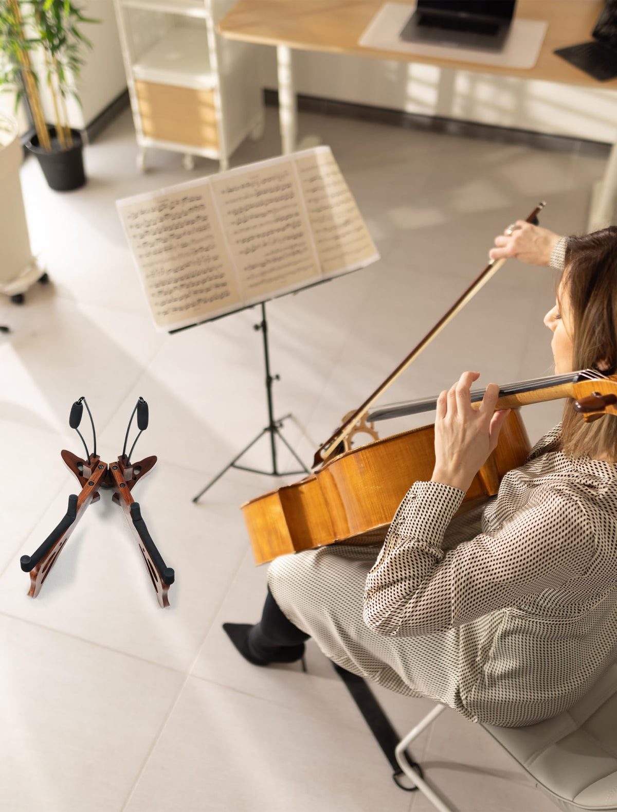 Walnut Cello Stand with Bow Holder M216736